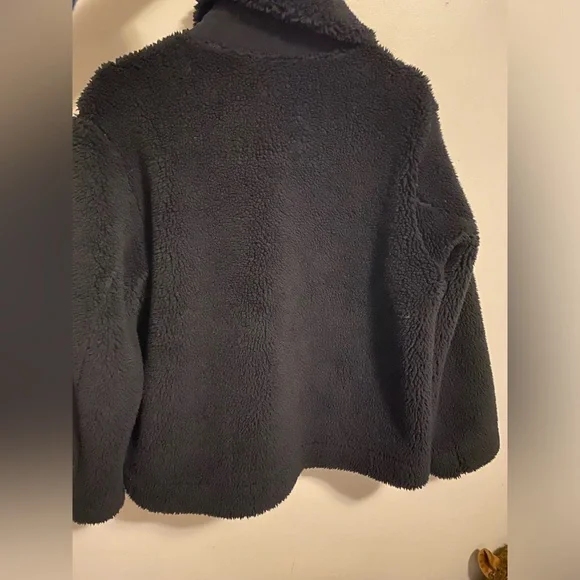 Uniqlo Cozy Black Fleece Teddy Jacket with Buttons (L) - Picture 5 of 5